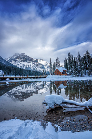 Cozy cabins in the Mountains
